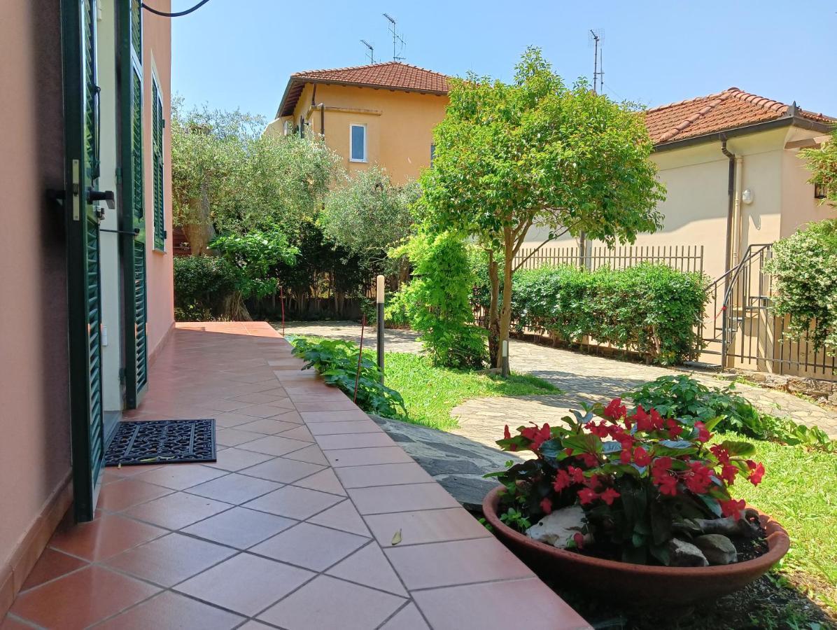 Villetta Con Giardino A Due Passi Dal Mare Imperia Eksteriør bilde
